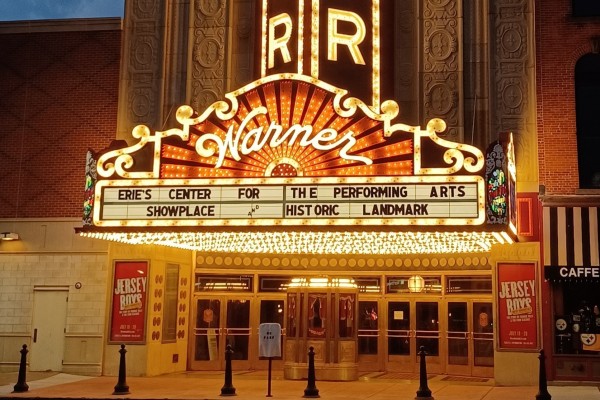 warner theatre erie pa